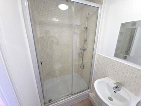 4 bedroom Semi-detached house to let in Yaffle Crescent, Desborough, NN14