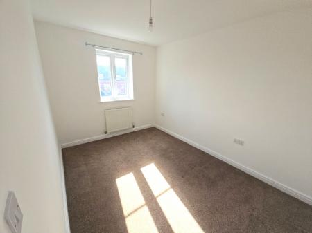 4 bedroom Semi-detached house to let in Yaffle Crescent, Desborough, NN14