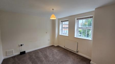2 bedroom Flat to let in Old School Court, Kibworth Beauchamp, LE8