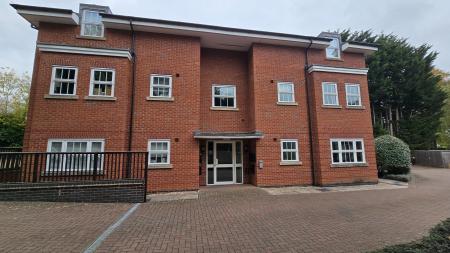 2 bedroom Flat to let in Old School Court, Kibworth Beauchamp, LE8