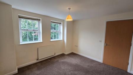 2 bedroom Flat to let in Old School Court, Kibworth Beauchamp, LE8