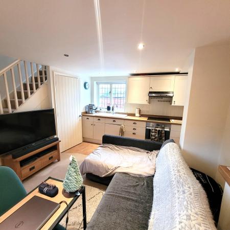 2 bedroom Cottage to let in Martins Yard, Market Harborough, LE16