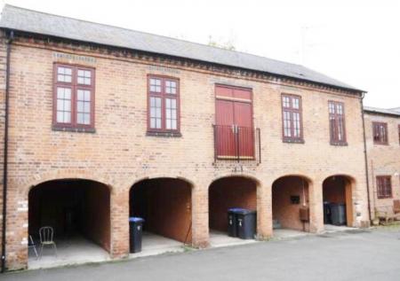2 bedroom Flat to let in St Marys Road, Market Harborough, LE16