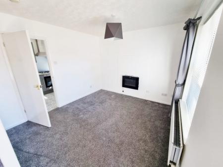 1 bedroom Semi-detached house to let in Britannia Walk, Market Harborough, LE16