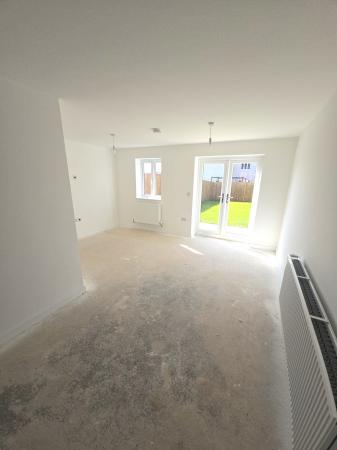 3 bedroom Semi-detached house to let in Bechstein Close, Hinckley, LE10