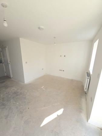 3 bedroom Semi-detached house to let in Bechstein Close, Hinckley, LE10