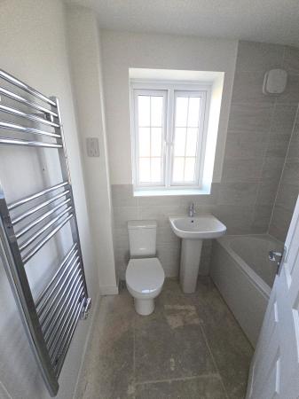 3 bedroom Semi-detached house to let in Bechstein Close, Hinckley, LE10