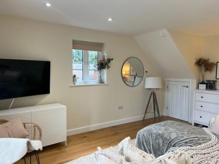 1 bedroom Mews house to let in The Mews 38 Fairfield Road, Market Harborough, LE16