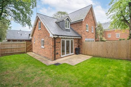 1 bedroom Mews house to let in The Mews 38 Fairfield Road, Market Harborough, LE16