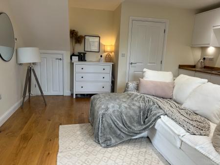 1 bedroom Mews house to let in The Mews 38 Fairfield Road, Market Harborough, LE16