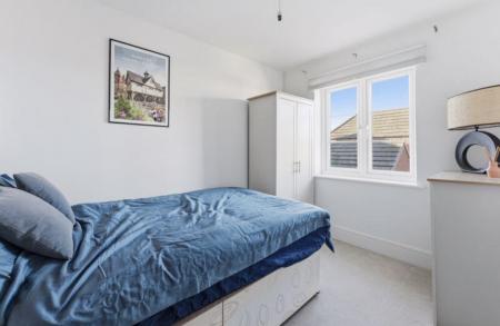 4 bedroom Detached house to let in Burton Street, Farndon Fields, Market Harborough, LE16