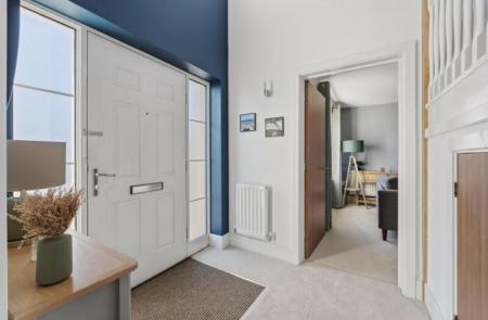 4 bedroom Detached house to let in Burton Street, Farndon Fields, Market Harborough, LE16
