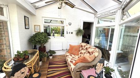 3 bedroom Detached house to let in Overdale Close, Market Harborough, LE16