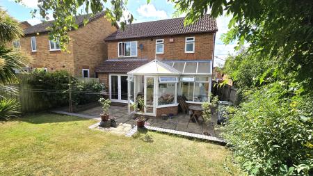 3 bedroom Detached house to let in Overdale Close, Market Harborough, LE16