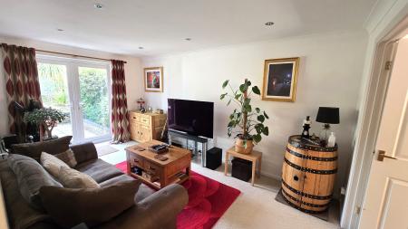 3 bedroom Detached house to let in Overdale Close, Market Harborough, LE16
