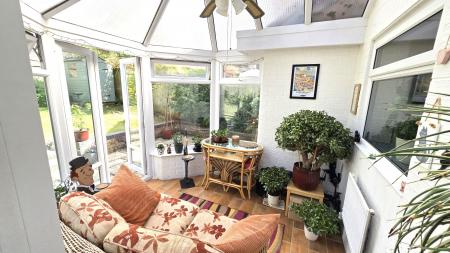 3 bedroom Detached house to let in Overdale Close, Market Harborough, LE16