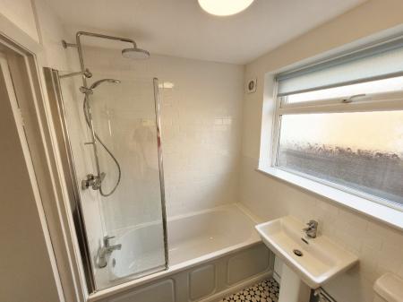 3 bedroom Bungalow to let in Balfour Gardens, Market Harborough, LE16