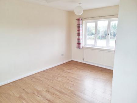 2 bedroom Flat to let in Weir Road, Kibworth Beauchamp, LE8