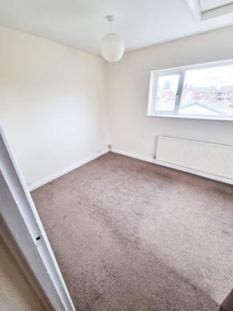 2 bedroom Flat to let in Weir Road, Kibworth Beauchamp, LE8