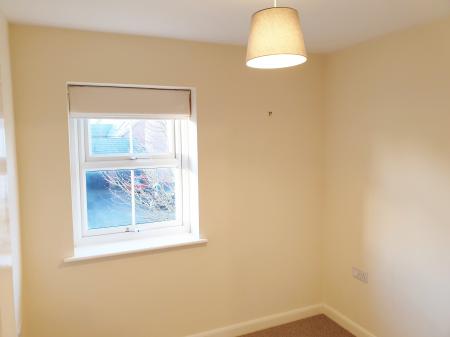 2 bedroom Terraced House to let in Angell Drive, Farndon Fields, Market Harborough, LE16