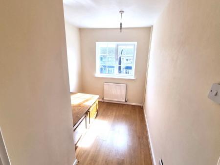3 bedroom Semi-detached house to let in Worcester Drive, Market Harborough, LE16