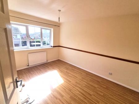 3 bedroom Semi-detached house to let in Worcester Drive, Market Harborough, LE16