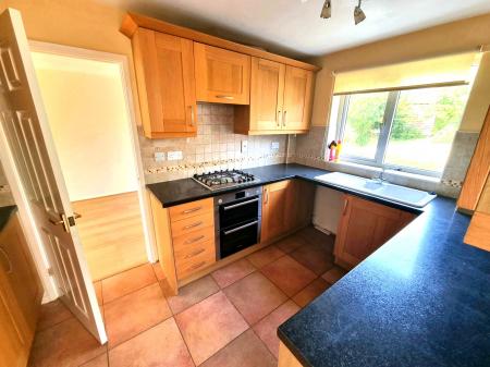 3 bedroom Semi-detached house to let in Worcester Drive, Market Harborough, LE16