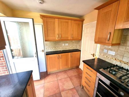 3 bedroom Semi-detached house to let in Worcester Drive, Market Harborough, LE16