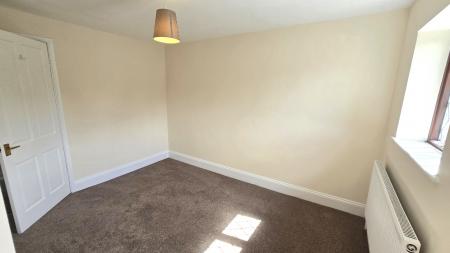 2 bedroom Semi-detached house to let in Bell Lane, Husbands Bosworth, LE17
