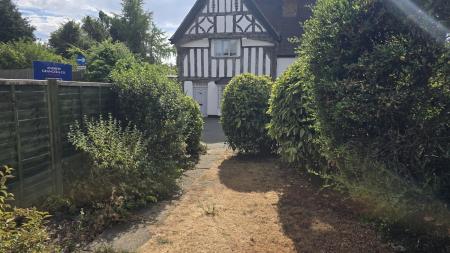 2 bedroom Semi-detached house to let in Bell Lane, Husbands Bosworth, LE17
