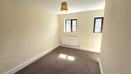 2 bedroom Semi-detached house to let in Bell Lane, Husbands Bosworth, LE17