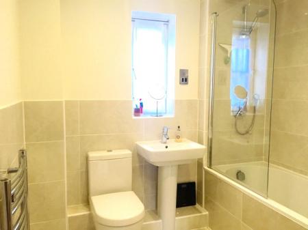 1 bedroom Flat to let in Kings Head Place, Market Harborough, LE16