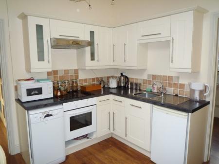 3 bedroom Flat to let in Wistow Lane, Kibworth Harcourt, LE8