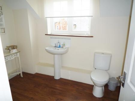3 bedroom Flat to let in Wistow Lane, Kibworth Harcourt, LE8