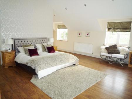 3 bedroom Flat to let in Wistow Lane, Kibworth Harcourt, LE8