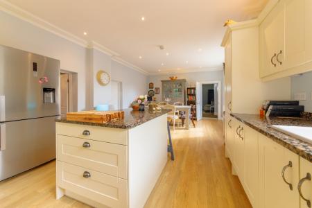 4 bedroom Detached house to let in Main Street, Wartnaby, LE14