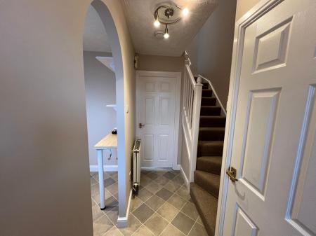 2 bedroom Town house to let in Woodpecker Close, Bingham, NG13