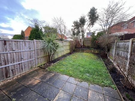 2 bedroom Town house to let in Woodpecker Close, Bingham, NG13