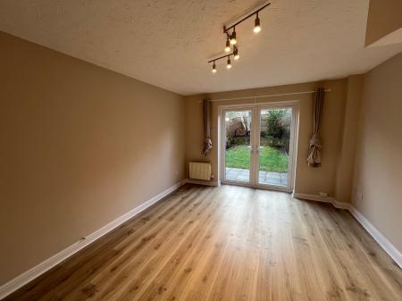 2 bedroom Town house to let in Woodpecker Close, Bingham, NG13