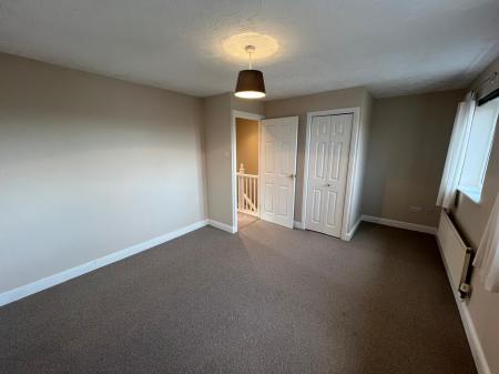 2 bedroom Town house to let in Woodpecker Close, Bingham, NG13