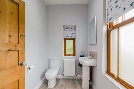 4 bedroom Farm House to let in Eastwell Road, Scalford, LE14