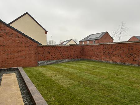 3 bedroom Detached house to let in Old School Road, Melton Mowbray, LE13