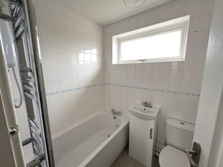 2 bedroom Town house to let in Swift Close, Melton Mowbray, LE13