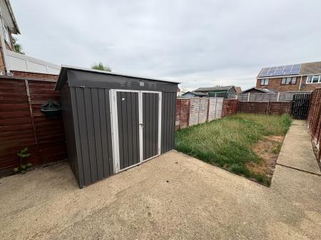 2 bedroom Town house to let in Swift Close, Melton Mowbray, LE13