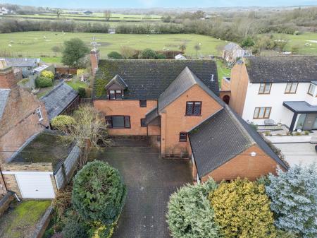 4 bedroom Detached house for sale in Main Street, Kirby Bellars, LE14