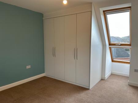 5 bedroom Detached house to let in Meteor Close, Newton, NG13