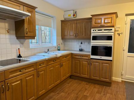 4 bedroom Detached house to let in Darcy Gardens, Melton Mowbray, LE13