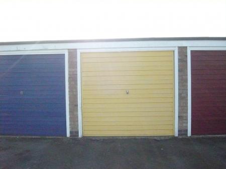 2 bedroom Semi-detached house to let in Edendale Road, Melton Mowbray, LE13