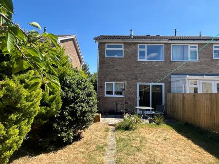 2 bedroom Semi-detached house to let in Edendale Road, Melton Mowbray, LE13