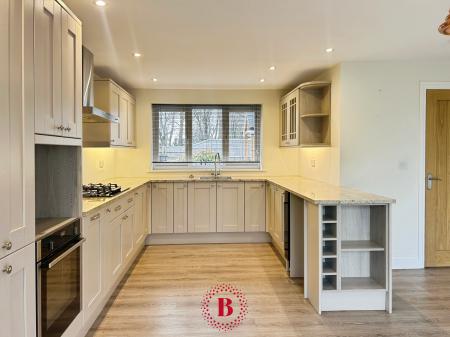 4 bedroom Bungalow for sale in Melton Road, Asfordby Hill, LE14